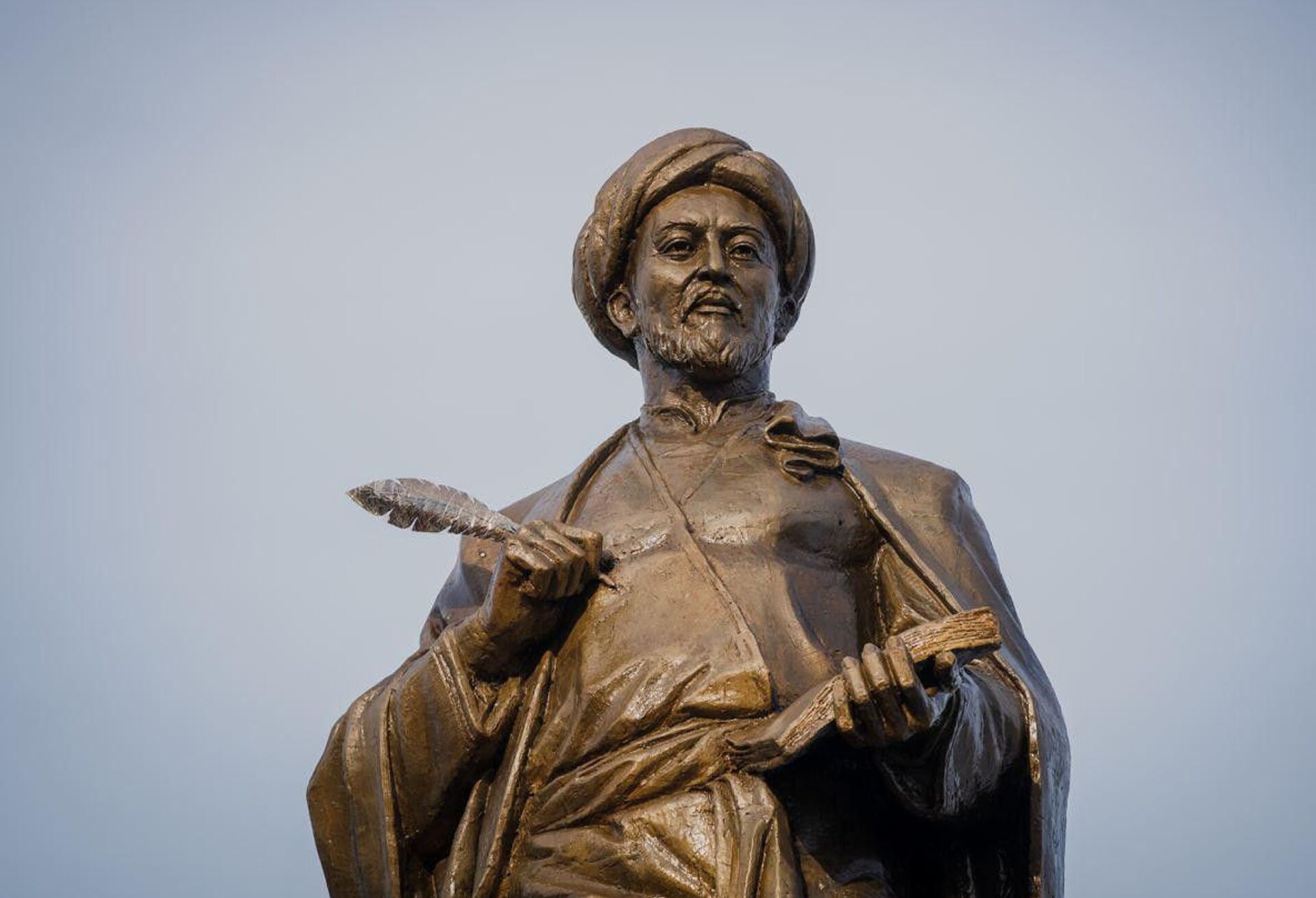 В Нур-Султане открыли памятник аль-Фараби - Sputnik Казахстан, 1920, 30.11.2021