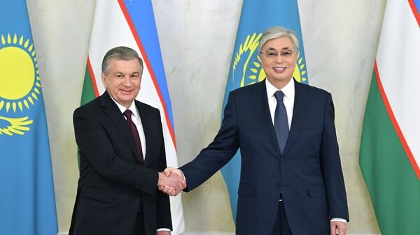 Президент Казахстана провел переговоры с Президентом Узбекистана в узком составе - Sputnik Қазақстан