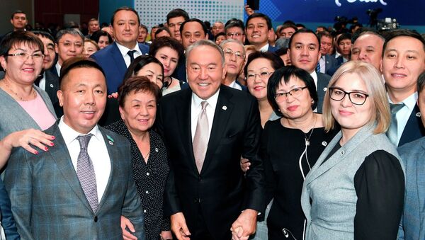 Ровно 30 лет назад Нурсултан Назарбаев принес первую президентскую присягу - Sputnik Казахстан