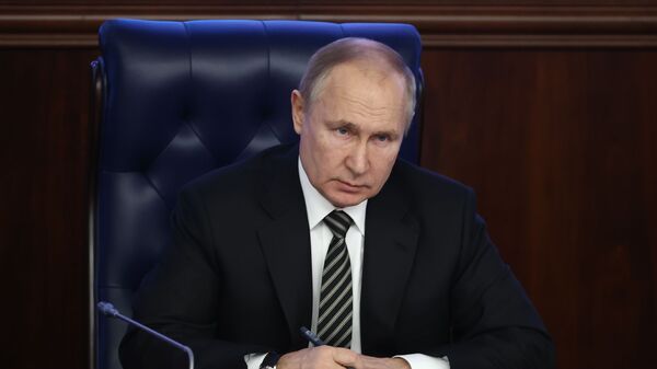 Президент РФ Владимир Путин провел расширенное заседание коллегии Минобороны РФ - Sputnik Қазақстан