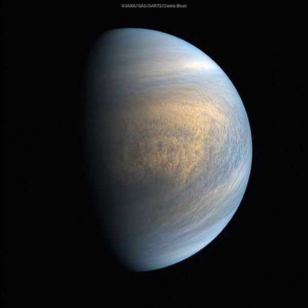Фотография Венеры в оптическом и ультрафиолетовом диапазоне, полученная камерами зонда Акацуки - Sputnik Казахстан