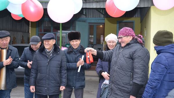  Разработчики QazVac направили полученную госпремию на благотворительность - Sputnik Казахстан