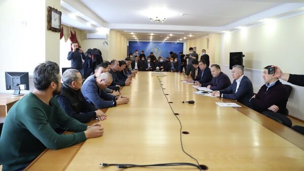 Переговоры жителей Актау и правительственной комиссии по ценам на газ - Sputnik Казахстан