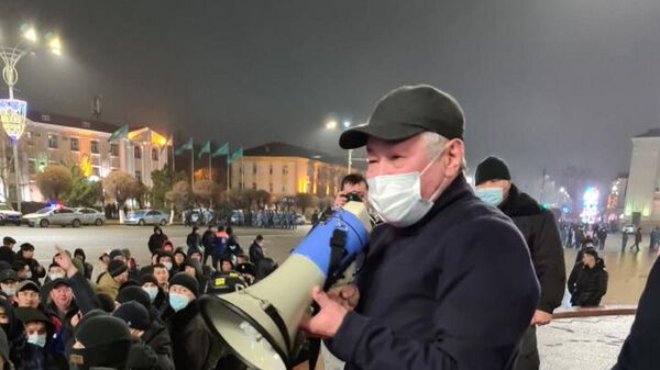 Бердибек Сапарбаев встретился с протестовавшими в Таразе  - Sputnik Қазақстан