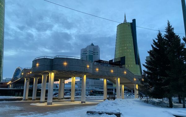 Подходы к зданиям правительства и парламента в Нур-Султане заблокированы силами специального назначения  - Sputnik Казахстан