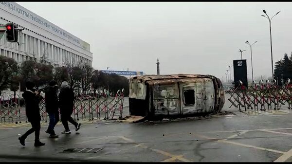 Как выглядят улицы Алматы 8 января 2022 года - видео - Sputnik Казахстан