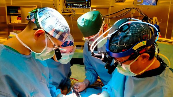 Операция по трансплантации сердца - Sputnik Казахстан