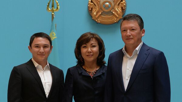 Тимур и Динара Кулибаевы и их сын - Sputnik Казахстан