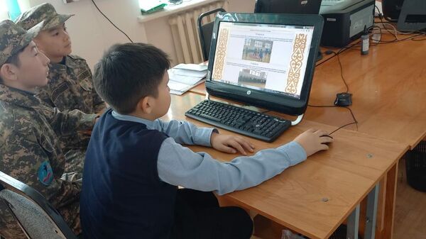Мальчик разработал сайт для родной школы в Алматинской области - Sputnik Казахстан