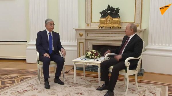 Встреча Путина с президентом Казахстана Токаевым - видео - Sputnik Қазақстан