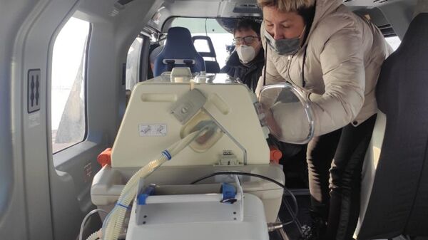 Спасательная авиация Казахстана экстренно транспортировала новорожденного младенца  - Sputnik Казахстан