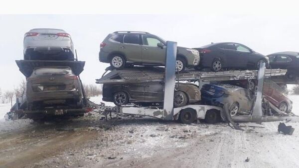 ДТП с участием трех автовозов и одного грузового авто произошло в Актюбинской области - Sputnik Казахстан