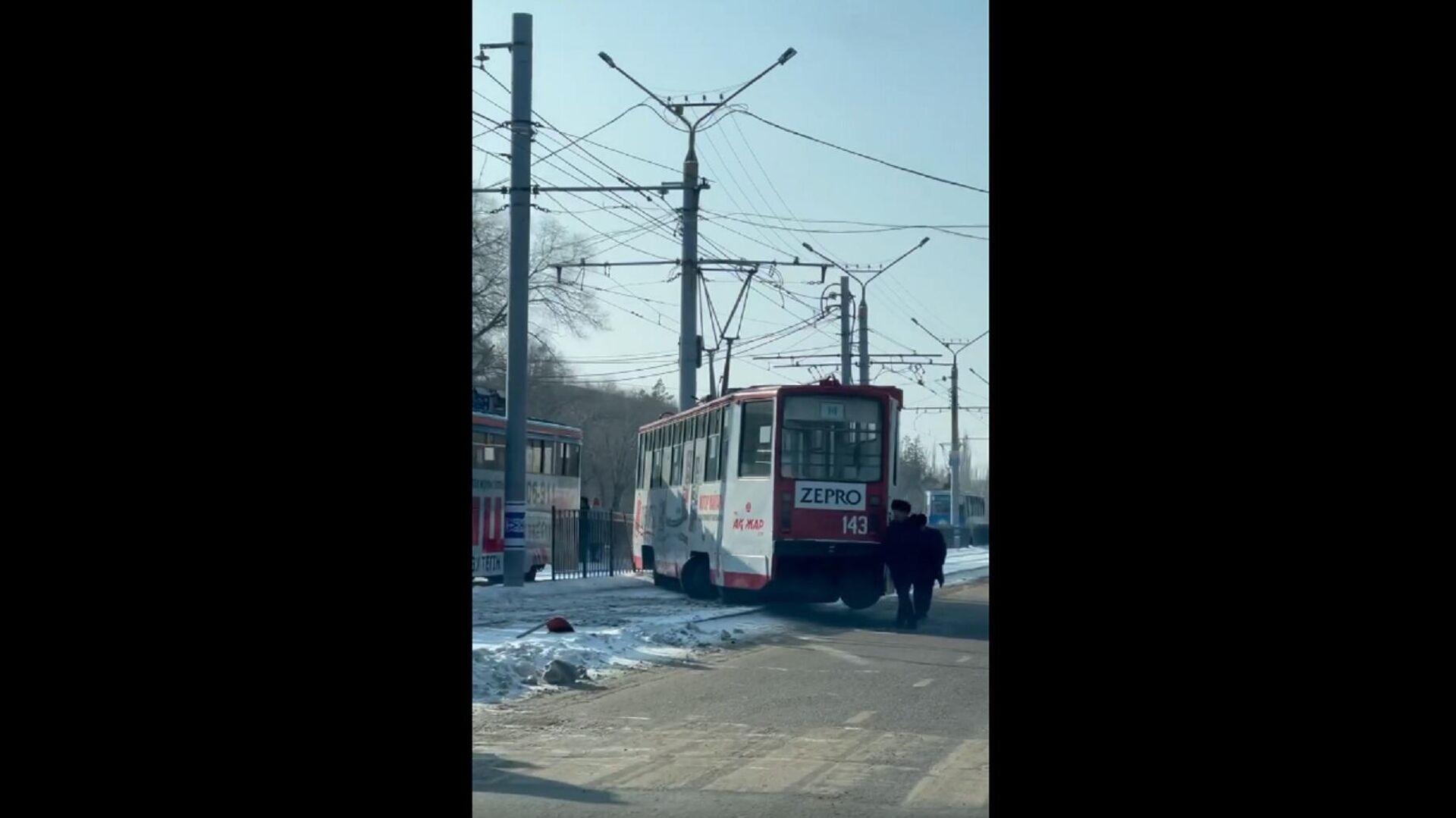 Трамвай рельстен шығып кетті - Sputnik Қазақстан, 1920, 17.02.2022