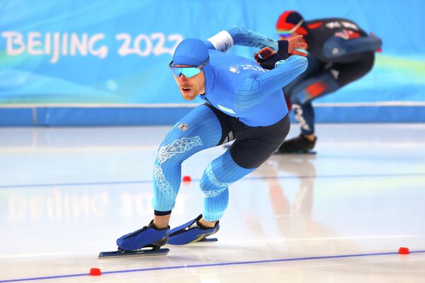 Конькобежец Иван Аржаников дебютировал на Олимпиаде в Пекине на дистанции 500 метров. Он стал 28-м, но спортсмен уверен, что для первых олимпийских стартов это неплохой результат.  - Sputnik Казахстан