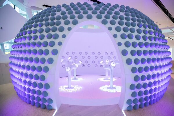 Музей будущего располагает многофункциональным залом, вмещающим более 1 000 человек, а его секции включают специальный зал для интерактивных лекций и семинаров, рассчитанный на более чем 345 человек. - Sputnik Казахстан