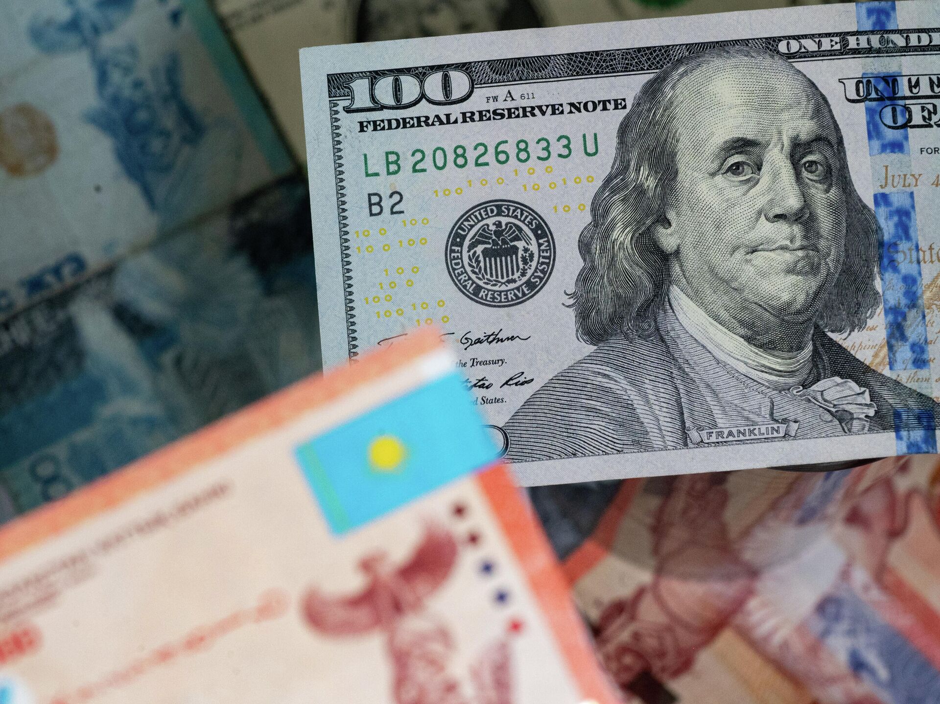 Национальный банк валюты казахстана. Тенге к доллару. Изображение валют. Фотография доллара. Американский доллар.