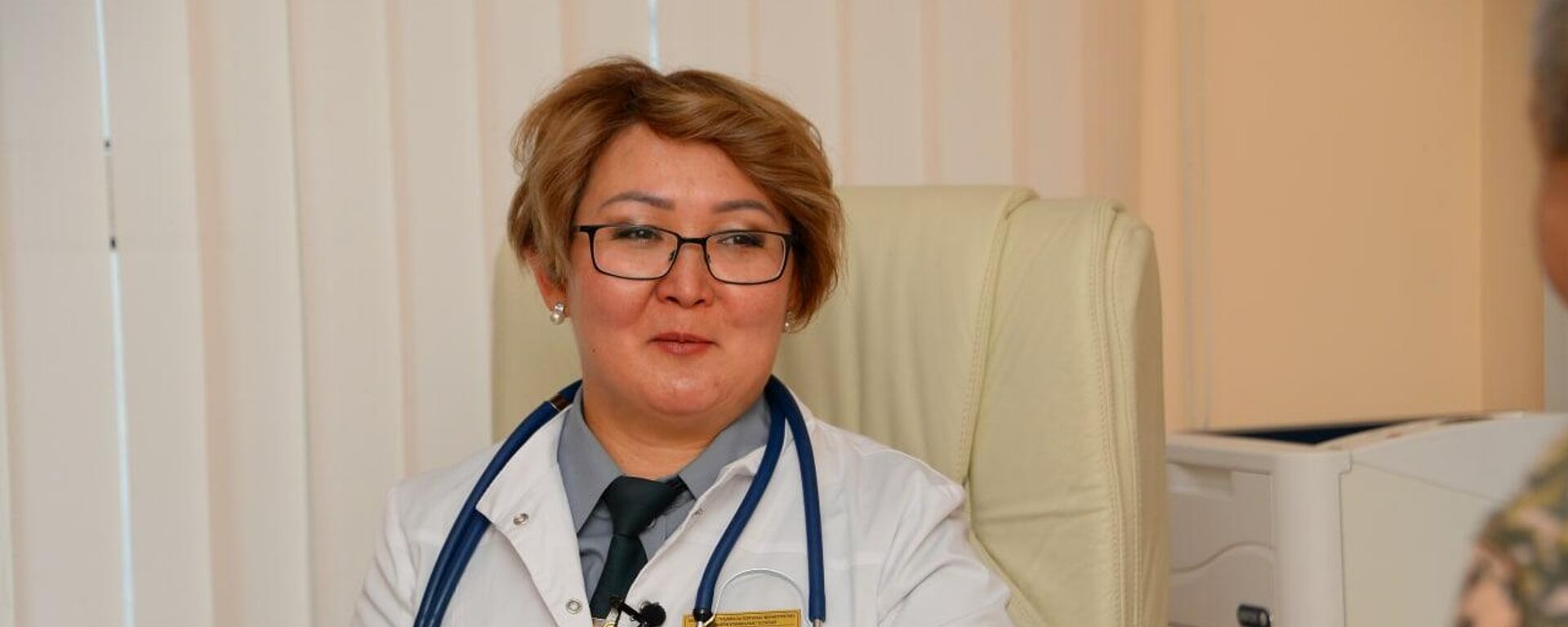 Полковник, ведущий терапевт главного клинического госпиталя при министерстве обороны в Нур-Султане Назгуль Калкаева - Sputnik Казахстан, 1920, 08.03.2022