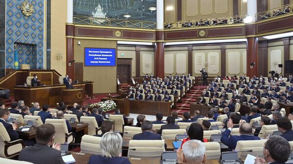 Касым-Жомарт Токаев выступает с посланием народу Казахстана в парламенте  - Sputnik Казахстан