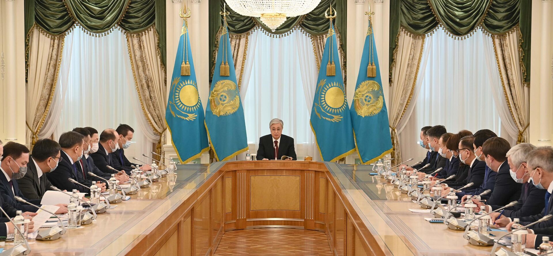 Касым-Жомарт Токаев провел совещание с акимами регионов - Sputnik Казахстан, 1920, 16.03.2022