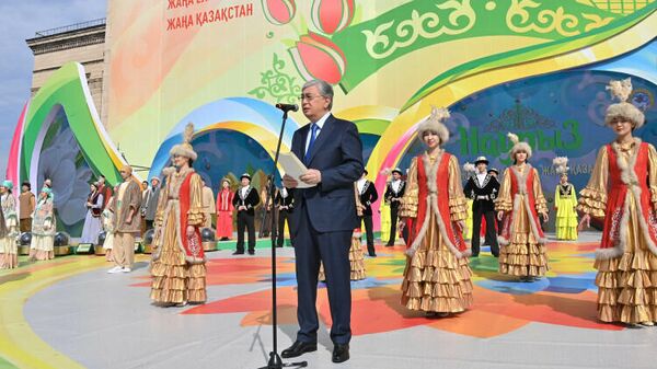 Президент Казахстана Касым-Жомарт Токаев на праздновании Наурыза в Алматы - Sputnik Казахстан