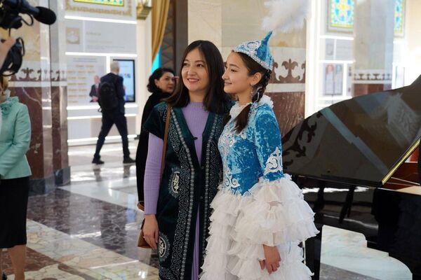 В павильоне Казахстан на ВДНХ в Москве отметили Наурыз - Sputnik Казахстан