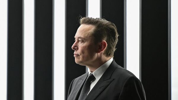 Генеральный директор Tesla Илон Маск на открытии производства Tesla в Грюнхайде - Sputnik Казахстан