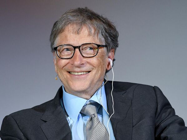 На четвертой строчке Билл Гейтс со своими 129 млрд долларов. Сооснователь Microsoft, который в прошлым годом стал холостяком, сейчас активно пишет и публикует книги на тему изменения климата в мире.  - Sputnik Казахстан