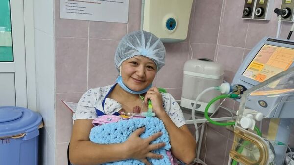Шестимесячного малыша весом 750 граммов выходили врачи в Усть-Каменогорске - Sputnik Казахстан