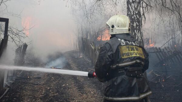 Огонь на Заречной улице: 800 дачных участков пострадали в пожаре в Петропавловске - Sputnik Казахстан