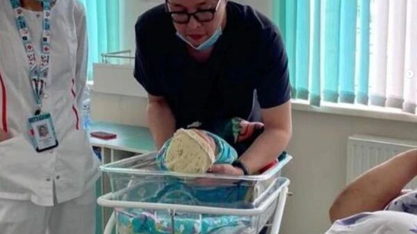 Младенец-гигант родился в Таразе - Sputnik Казахстан