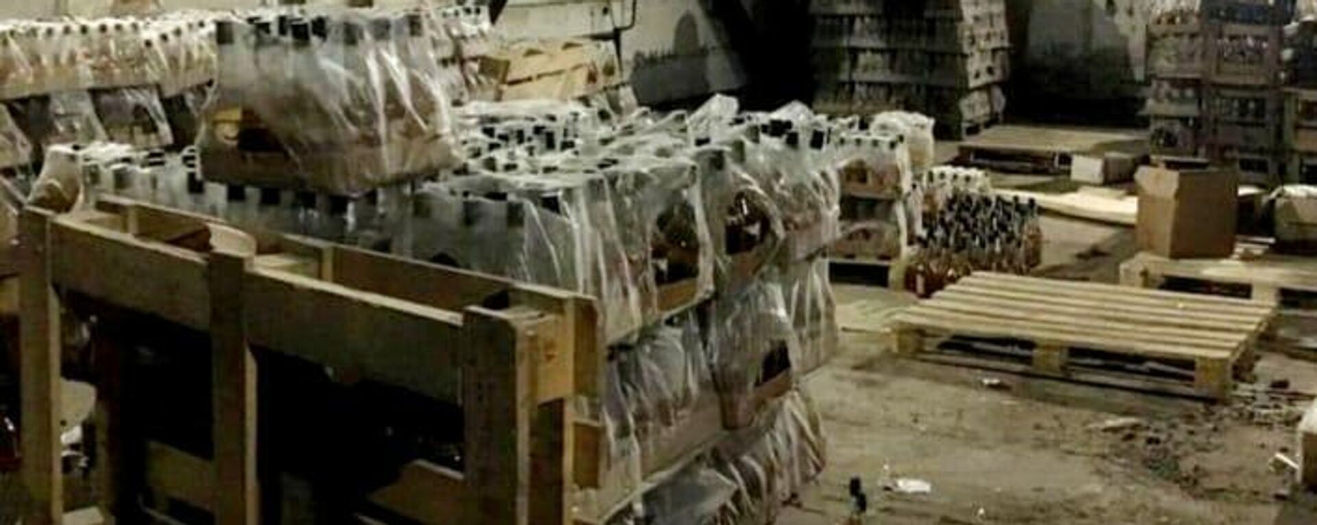 15 тысяч бутылок контрафактного алкоголя изъяли в Усть-Каменогорске - Sputnik Казахстан, 1920, 21.04.2022