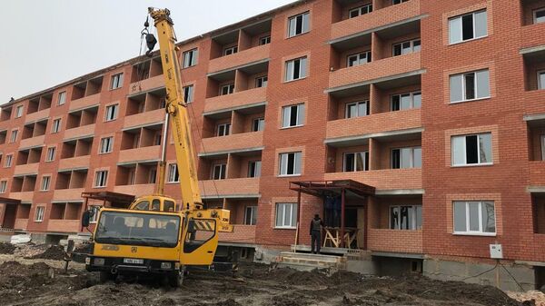 Новоселье для жильцов скандальной пятиэтажки в Кокшетау затягивается - Sputnik Казахстан