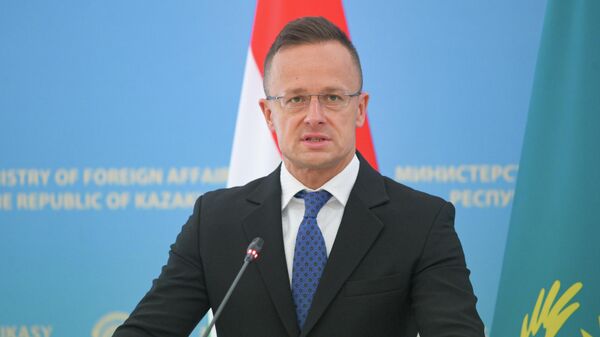 Петер Сийярто - Sputnik Казахстан