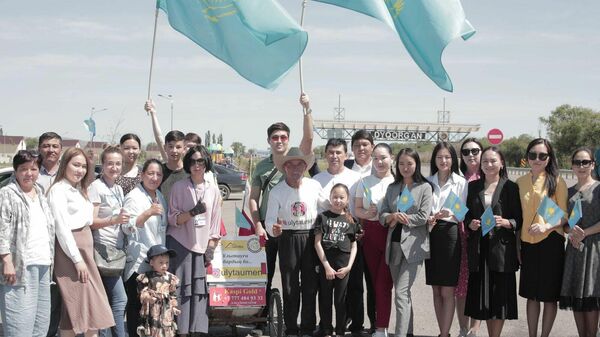 72-летний путешественник Сарсенбай Котырашов  - Sputnik Казахстан