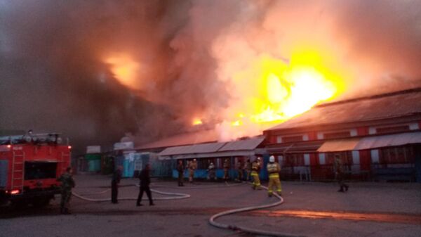 Пожар на рынке в Щучинске  - Sputnik Казахстан