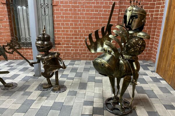 Экс-банкир Тимур Кенжибаев создает удивительные скульптуры из металла в Петропавловске - Sputnik Казахстан