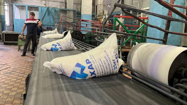 Сахарные заводы в Жамбылской области работают на полную мощность - Sputnik Казахстан