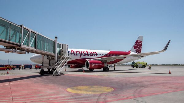 Церемония встречи первого рейса авиакомпании FlyArystan в международном аэропорту Еревана (столица Армении) Звартноц - Sputnik Қазақстан