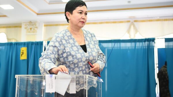 Граждане Казахстана голосуют на референдуме по поправкам в Конституцию - Sputnik Казахстан