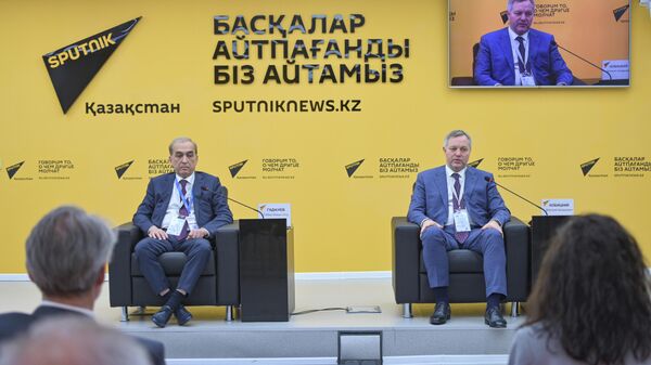 Брифинг о работе международных наблюдателей от МПА СНГ на референдуме - видео - Sputnik Казахстан