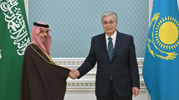 Токаев принял министра иностранных дел Саудовской Аравии - Sputnik Казахстан