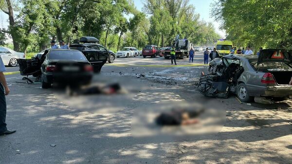 Три человека погибли в серьезном ДТП - Sputnik Казахстан