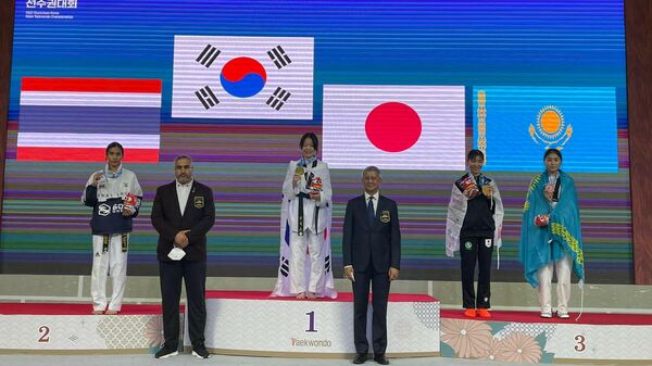 Казахстанская таеквондистка Рита Бакишева выиграла бронзовую медаль на чемпионате Азии в южнокорейском Чхунчхоне - Sputnik Казахстан
