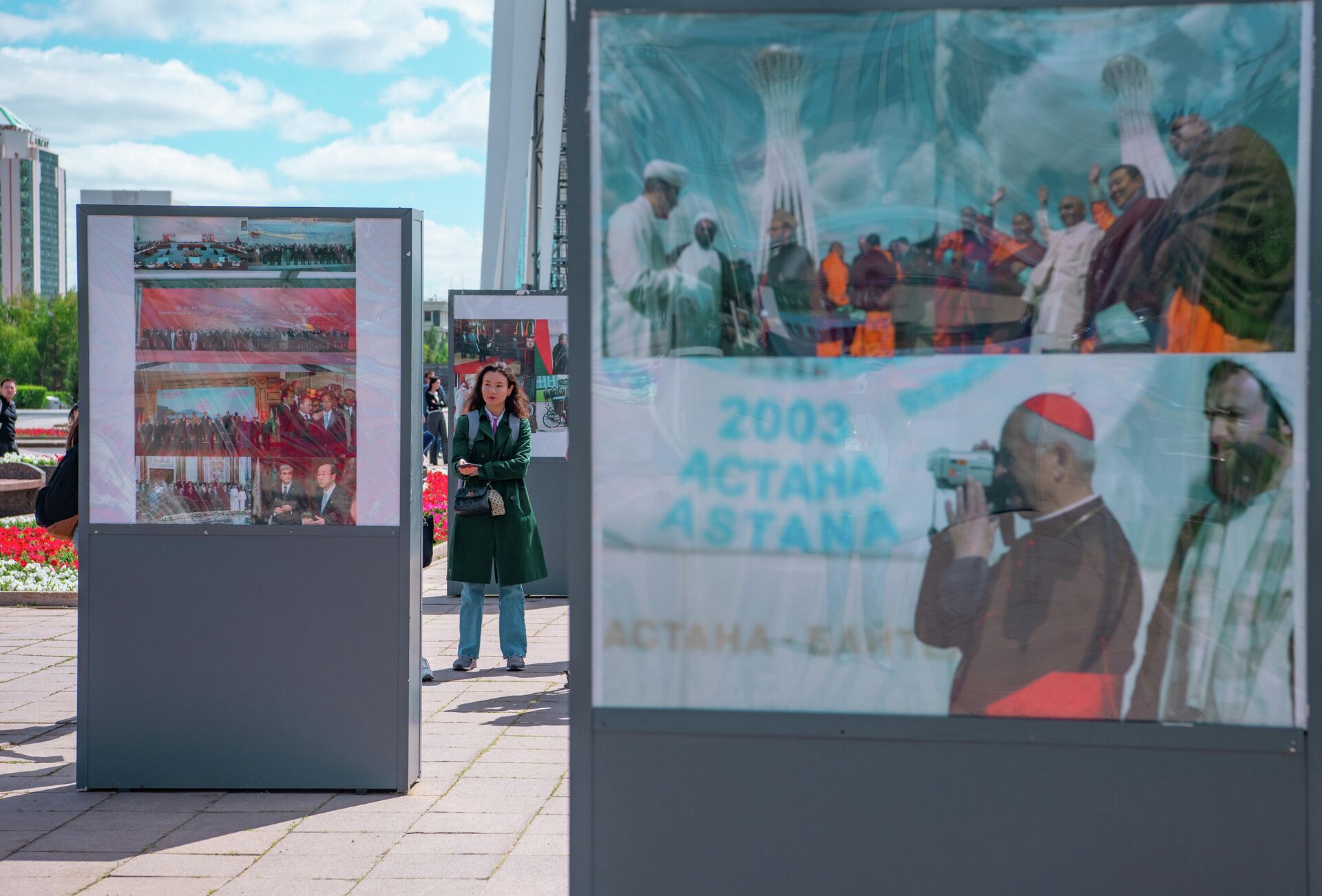 Церемония открытия фотовыставки, посвящённой 30-летию дипломатической службы Казахстана - Sputnik Казахстан, 1920, 30.06.2022