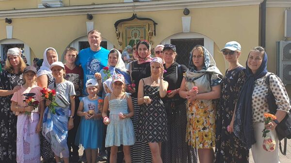 Одиннадцать семей из освобожденного Мариуполя сегодня находятся в подмосковном Солнечногорске - Sputnik Казахстан