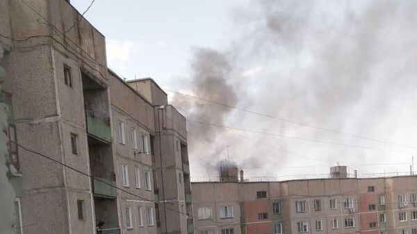Двух человек спасли из горящей квартиры павлодарские пожарные - Sputnik Казахстан