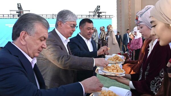 Токаев, Жапаров и Мирзиёев посетили культурный центр Дордой Номад - Sputnik Казахстан
