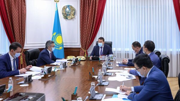 Алихан Смаилов провел совещание по развитию Транскаспийского международного транспортного маршрута - Sputnik Казахстан