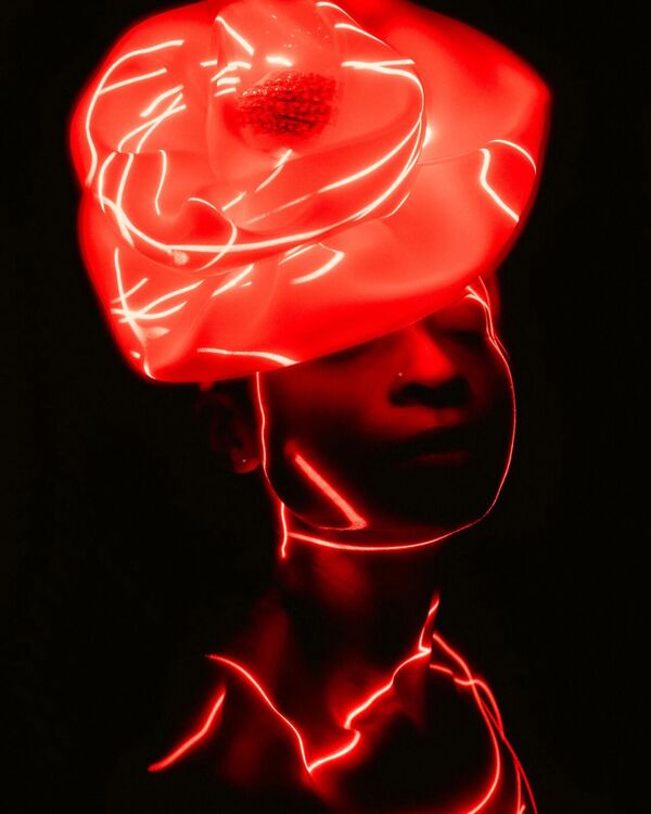 Снимок Neon Rose канадского фотографа &quot;Неоновая роза&quot;. Фотограф Селин Топангу. 1-е место в категории &quot;Абстракция&quot;. - Sputnik Казахстан