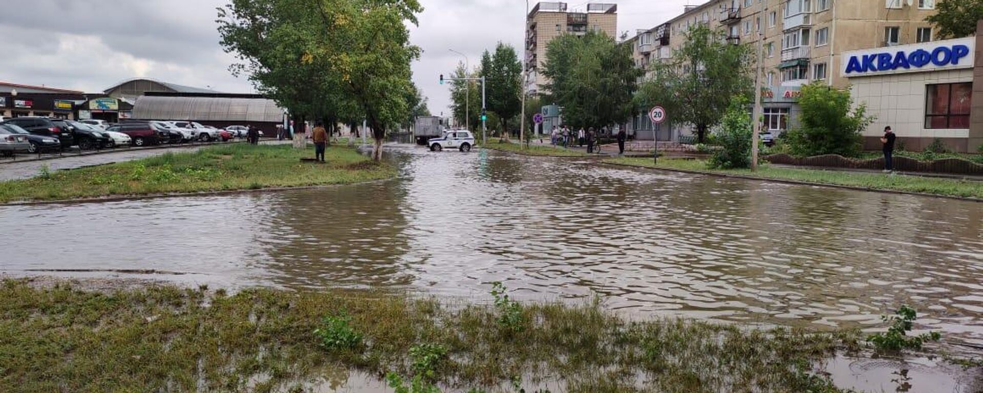 Мощный ливень привел к наводнению в Степногорске - Sputnik Казахстан, 1920, 29.07.2022